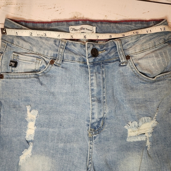 Vince Blue Premium Distressed Cuffed Jean Shorts Size Junior Large - Picture 7 of 8